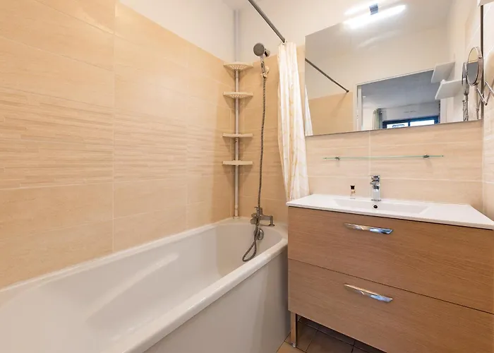 Apartman T2 Dans Residence, Terrasse Privee Et Parking *