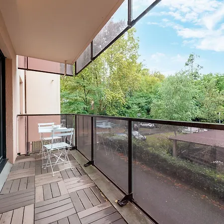 Apartment T2 Dans Residence, Terrasse Privee Et Parking *