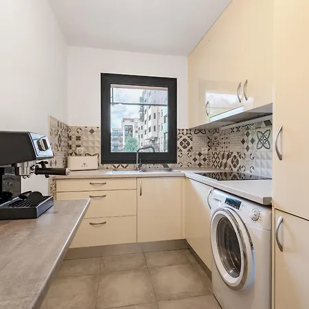 Apartamento T2 Dans Residence, Terrasse Privee Et Parking